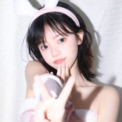 女生头像白色系温柔