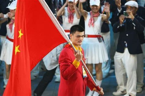 中国奥运旗手史话：NBA第一人不比赛专职扛旗 - 知乎
