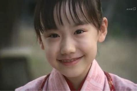 木村拓哉曾最喜爱的日本第一童星被嘲发福长残，三年后她把所有人的脸都打肿了..._芦田_mother_小时候