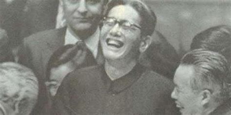 1971年新中国重返联合国，乔冠华仰天一笑“震慑议会大厦的玻璃”_凤凰网视频_凤凰网