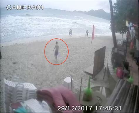 青岛2名游客被海浪卷走，其中一人遗体被找到另一人仍在搜救_澎湃号·媒体_澎湃新闻-The Paper