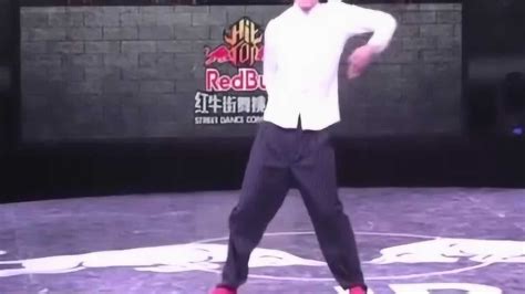 日本顶级机械舞大师蛯名健一成名前的街头表演，太震撼了|名健|机械舞|成名_新浪新闻