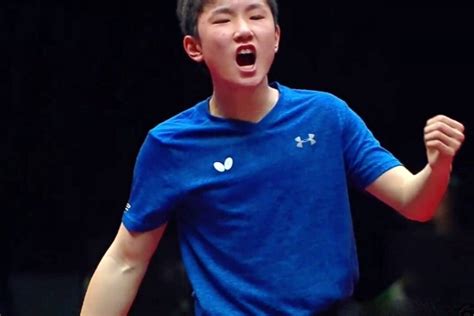 张本智和首曝更改国籍真相，却被日本一哥在乒乓球赛上打到流血