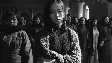 电影《黑太阳南京大屠杀》女孩当街被辱，看完让人难受的喘不过气