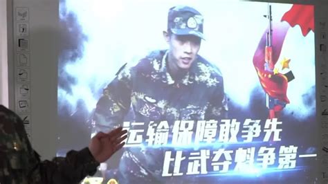 南昌市组织百名退役军人观看电影《长空之王》-江南都市网