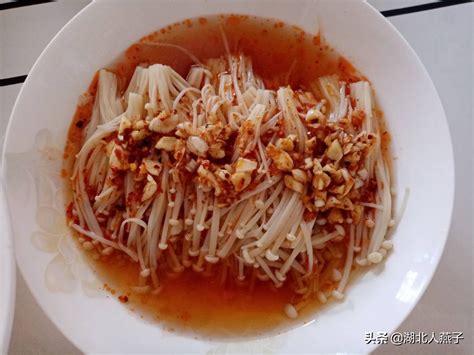 金针菇肉汤的做法_菜谱_香哈网
