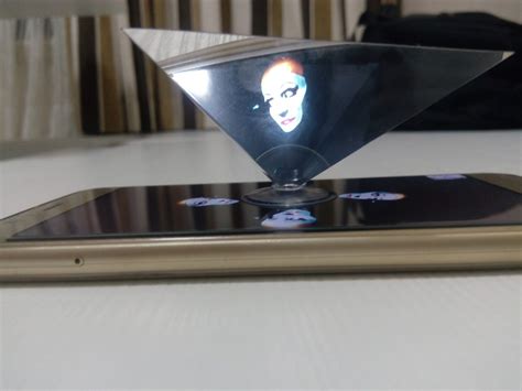 2021款超清版360度全息手机投影仪3D全息金字塔手机3D全息 裸眼3D-阿里巴巴
