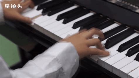 十大最好听的钢琴曲（推荐三首）_知秀网