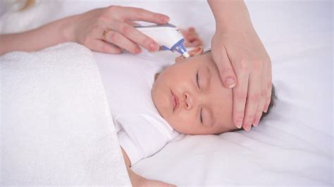 4k婴儿发烧测量体温mp4格式视频下载_正版视频编号62720-摄图网