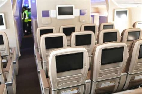 国泰A350商务舱座椅质量低劣，损毁痕迹明显 - 民用航空网