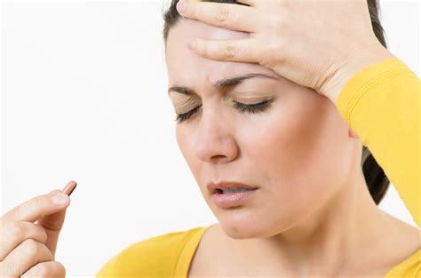 头痛怎么缓解最快最有效（好端端的为什么会出现偏头痛？如何快速缓解偏头疼？） | 说明书网
