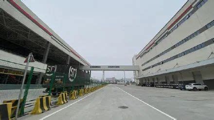 国内最大的顺丰物流基地设在武汉；申通长沙智慧产业园项目签约