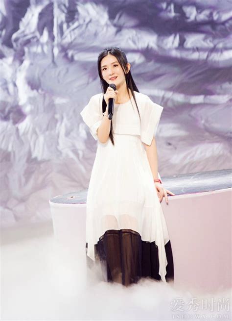 谢娜唱给女儿的歌舞台首秀，《小风筝》温情满满~_综艺_高清1080P在线观看平台_腾讯视频