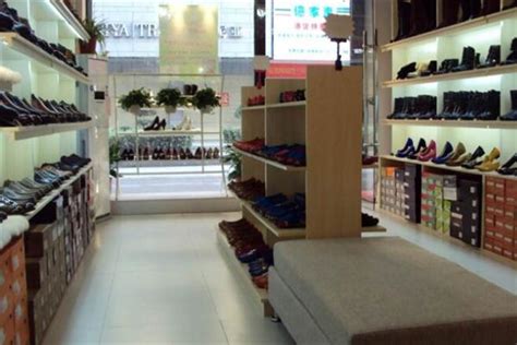 卖鞋的店铺起名技巧，2022年有吸引力的鞋店名字大全 —大吉屋起名
