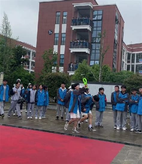 深圳新安中学