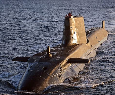 英媒：英国将在澳部署核潜艇 对中国发出“警告”_凤凰网资讯_凤凰网