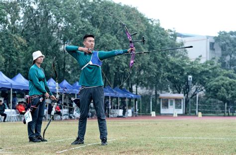 我校举办第十六届运动会传统射箭比赛