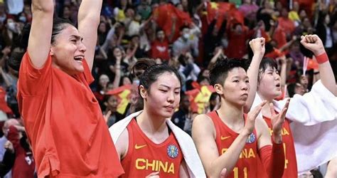 复盘女篮半决赛最后1分钟！中国观众经历了什么？3.4秒吓懵澳球员|中国女篮|澳大利亚|中国_新浪新闻