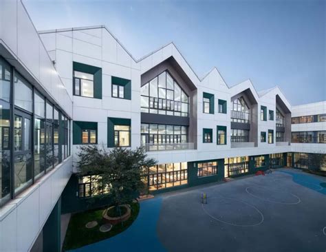 [幼儿园建筑设计]幼儿园建筑设计SU模型现代 - 土木在线