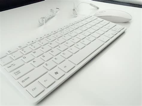 超薄无线键盘鼠标套装 迷你时尚无线套装 厂家高端定制键盘鼠标-阿里巴巴
