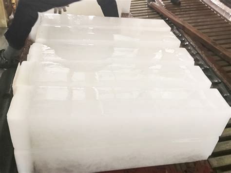 制冰厂如何制造大型冰块？一天生产15000块，都卖到哪里去了？