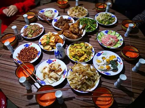 春节吃什么传统食物？ 解读中国春节食俗
