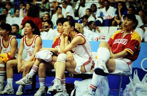 历史记忆 | 1992年中国女篮勇夺奥运会银牌！|中国女篮|奥运会_新浪新闻