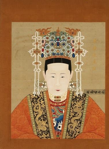 实拍故宫明朝皇后画像：图一是大脚马皇后，图七是史上最幸福皇后