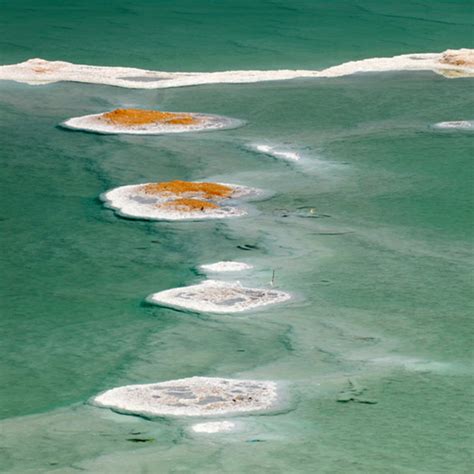 干涸的死湖，拥有罕见的自然奇观高清摄影大图-千库网