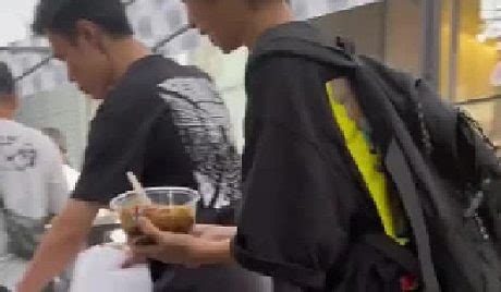 露一手图片