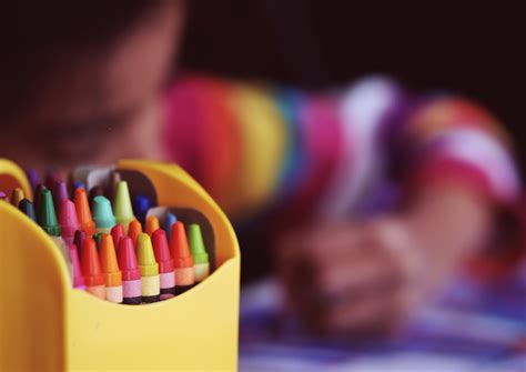 儿童色铅笔基础入门－梦幻公主画 - 飞乐鸟图书