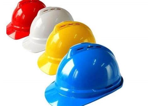 建筑工地戴的安全帽分不同颜色，有区别吗各代表什么意义|安全帽|建筑工地|工种_新浪新闻