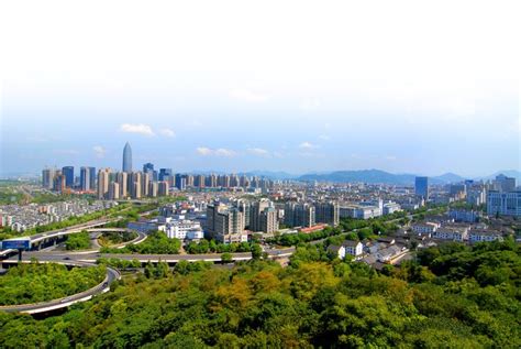 中国高质量发展城市建设论坛·中原峰会暨2022郑州城市群信息化建设与智慧管理高峰论坛