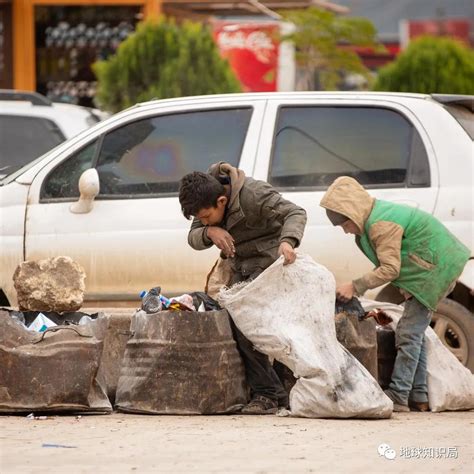 战后叙利亚：人去楼空的战争废墟_手机新浪网