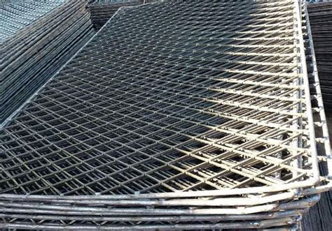 厂家定制60*100不锈钢菱形钢板网价格 小型金属拉伸网 可加工定做-阿里巴巴