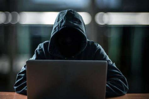 一高校网站遭黑客攻击，学校及负责人分别被罚款10万和5万 - 知乎