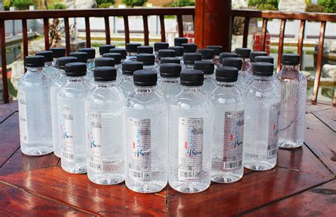 瓶装水定制 怡宝纯净水555Ml活动展会用水瓶贴标签制作