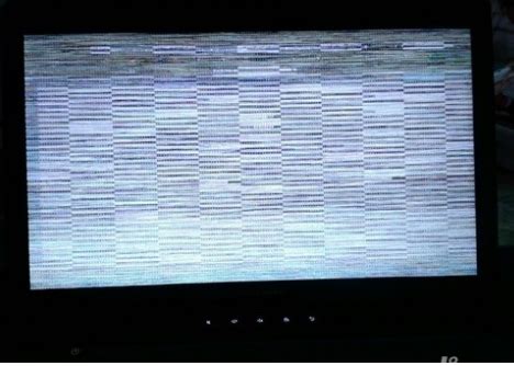 电脑屏幕出现条纹,小鱼教您电脑屏幕出现条纹怎么办_常见问题_小鱼一键重装系统官网