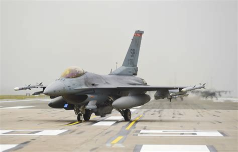 美售台66架F16战机 2026年前完成