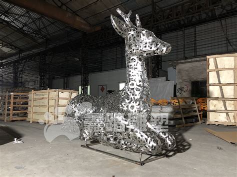抽象鹿以及彩绘鹿 - 玻璃钢雕塑 - 曲阳尚华雕塑厂家