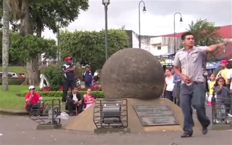 哥斯达黎加神秘巨型石球，世界十大未解之谜之一