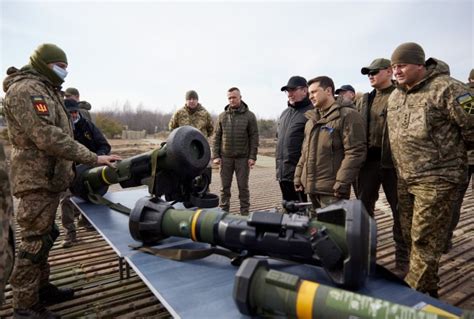 局势紧张之际美军要给乌克兰输送武器弹药，还向乌部署步兵旅战斗队