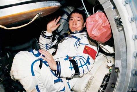 杨利伟在太空呆了多久 杨利伟在太空呆了多少天 - 达达搜