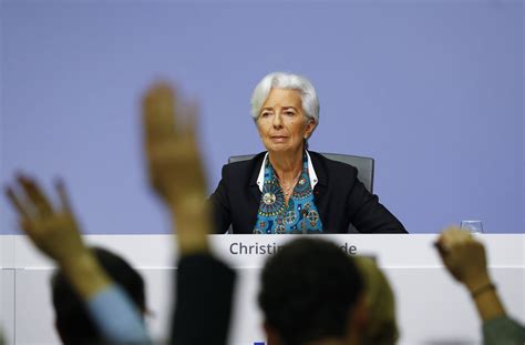 IMF拉加德：世界经济正在复苏但仍然脆弱|IMF|拉加德|世界经济复苏_新浪财经_新浪网