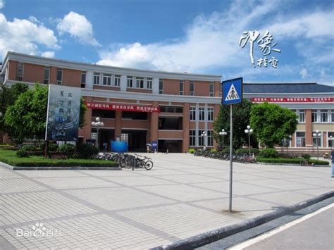 广西科技大学是招生网