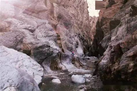 新疆的这15个大峡谷每一个都美得震撼你