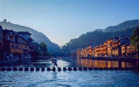 推荐几个旅游胜地~国内的~想去旅游玩~