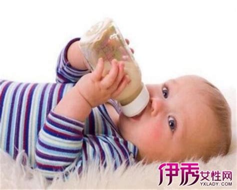 学生喝奶粉容易长痘吗
