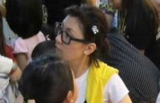 贾静雯多大生三胎