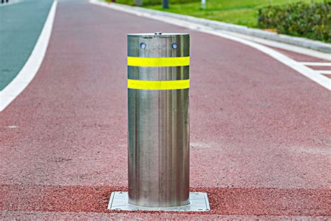 道路減速帶和路障有什么不同